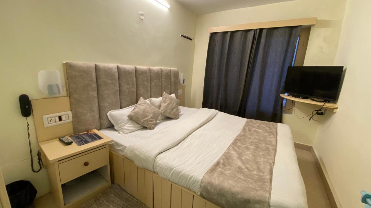 Hotel Meadows Manali Buitenkant foto